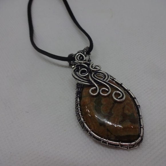 Artistic "MOSS AGATE" Handmade Silver Wire-Wrapped Pendant on a 18" Leather 966 - Picture 2 of 3